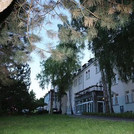 Uzdrowisko Zdroj - Sanatorium Borkowo Hotel *